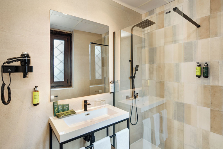 Bathroom 4, Hotel Sercotel Alfonso VI, Toledo