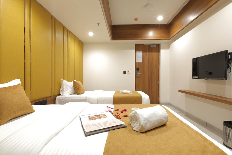 Bedroom, Plenteous Inn, Ahmadabad