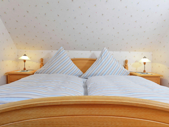 Bedroom 2, Wohnung mit Garten in Eimelrod, Waldeck-Frankenberg