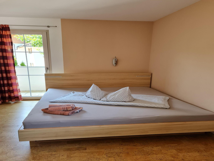 Bedroom 2, Apartment in Aschau with Zillertal Views, Schwaz