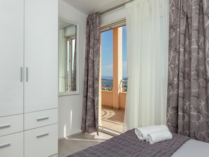 Bedroom 2, Modern Stay in Kastel Stari, Kaštela