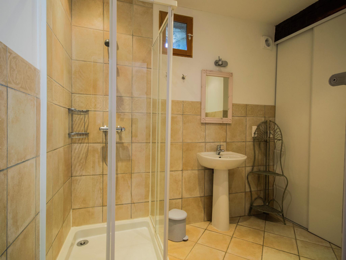 Bathroom 4, Luxurious holiday home with private pool, Hautes-Pyrénées