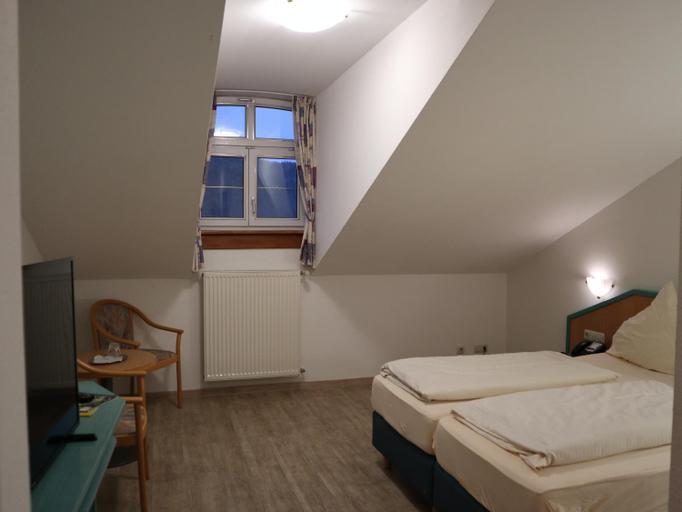 Bedroom 3, Gasthof Hotel zur Post, Passau