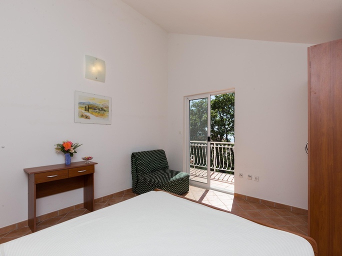 Bedroom 2, Villa Dubravka - Superior Studio Apartment with Balcony and Sea View Apartman 3, Župa Dubrovačka