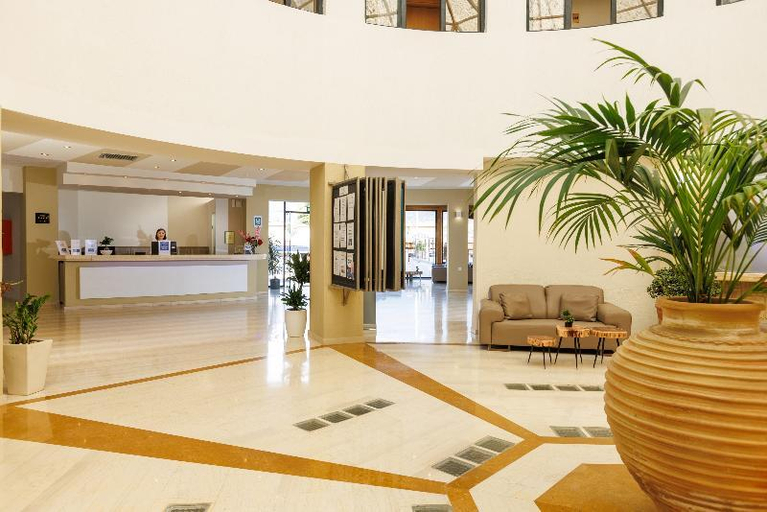 Public Area, Malia Bay Beach Hotel & Bungalows, Crete