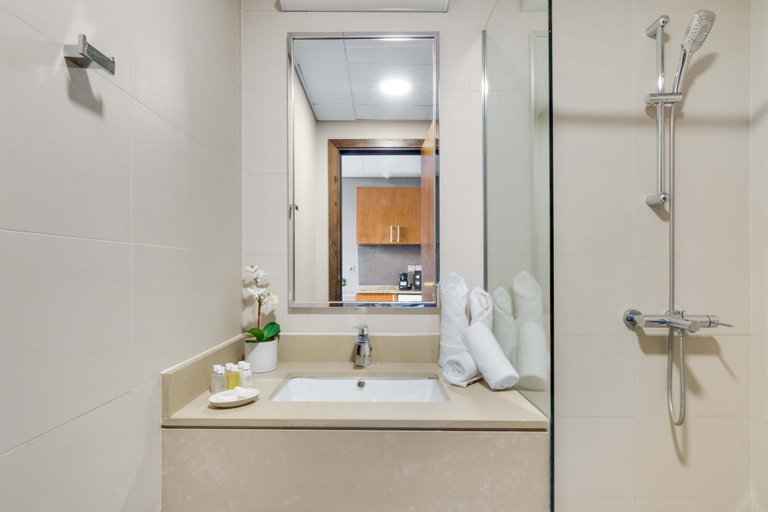 Bathroom, Silkhaus Burj Khalifa View In Difc Pool Gym, Dubai