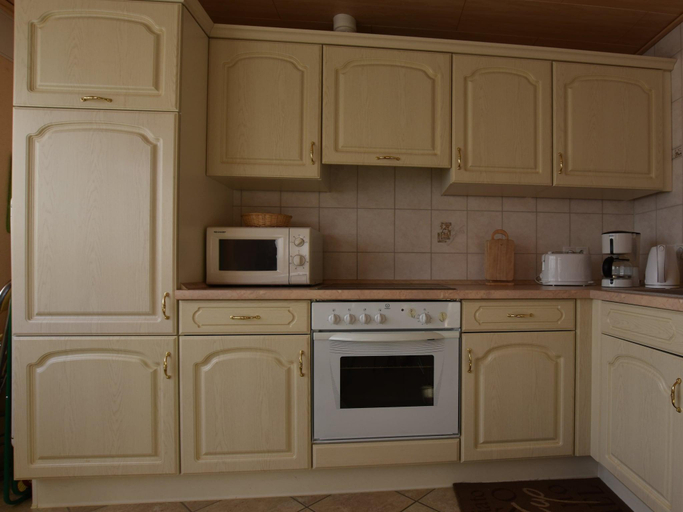 Others 4, Geraumige Ferienwohnung mit Garten in Brusow, Rostock