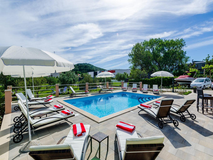 Sport & Beauty 4, Apartments Mali Paradiso - One Bedroom Apartment with Terrace and Pool ViewA3, Župa Dubrovačka