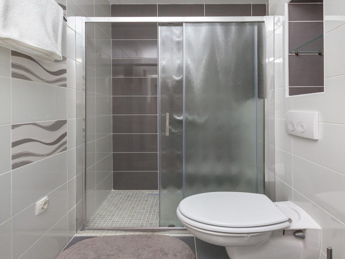 Bathroom 3, Modern Stay in Kastel Stari, Kaštela
