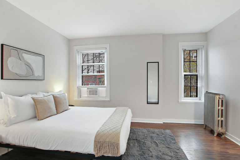 Others 4, Chic 1BR - Harper rep, Cook