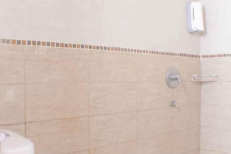 Bathroom 14
