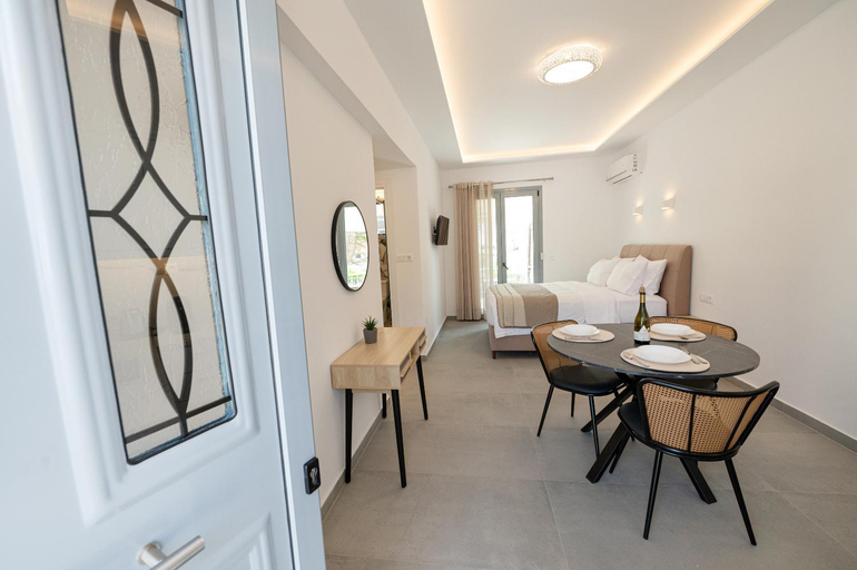 4, Sophie's Apartments 3&4, Attica