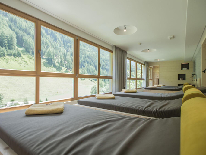 Bedroom 2, Wanderhotel Talblick, Bolzano