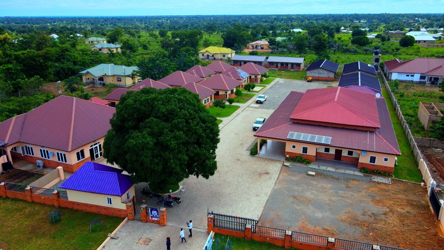 Exterior & Views 2, BowMarie Resort, East Gonja