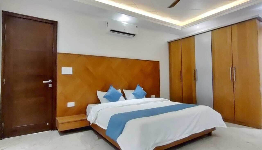 Bedroom 2, The Crown A Pinnacle of Luxury, Garhwal