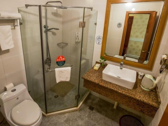 Bathroom 4, GreenTree Inn Shanghai Chongming Bao Town Express Hotel, Shanghai
