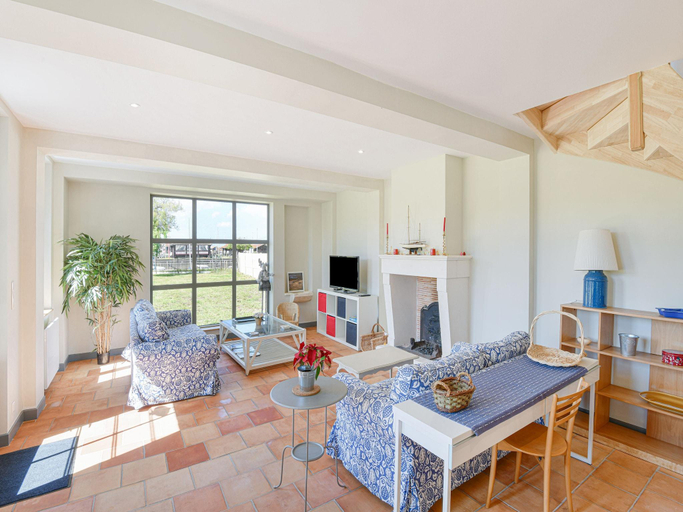 4, Villa in Lanton near the beach with harbour view, Gironde