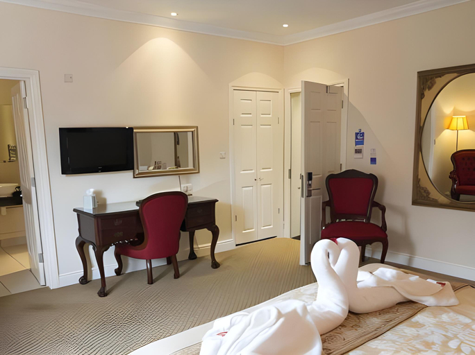 Bedroom 2, Hempstead House Hotel, Kent