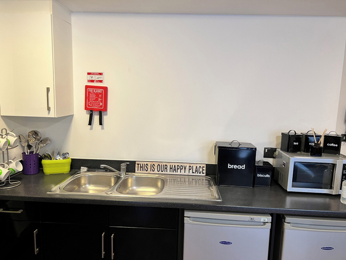 Others 2, 5 Bed Apartment @ Astor House by Pureserviced, Plymouth