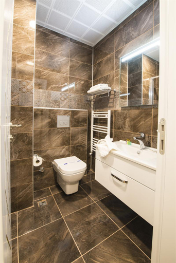 Bathroom 3, Kars-i Sirin Otel, Merkez