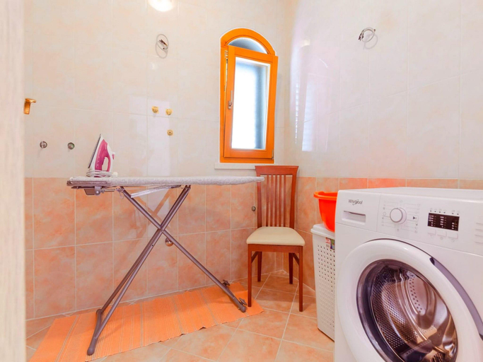 Bathroom 3, Seafront Holiday Home Marija-Three Bedroom Holiday Home with Sea View, Blato