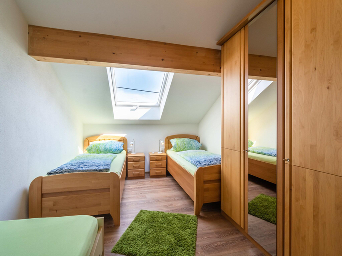 Bedroom 2, Eifel Lakeside Family Escape, Vulkaneifel