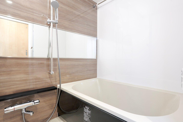 Bathroom 4, Creazione Akasaka, Minato