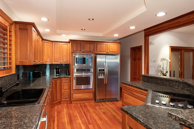 Others 5, Luxury 5 Bedroom Blueberry Chalet, Squamish-Lillooet