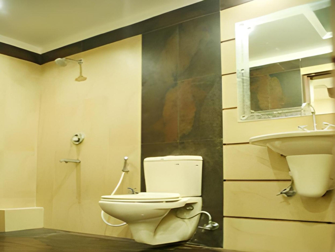 Bathroom, Hotel Trimoorti, Kolkata