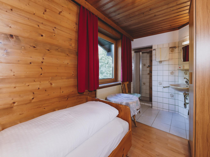 Bedroom 2, Holiday Home on Grossglockner Alpine Road, Zell am See
