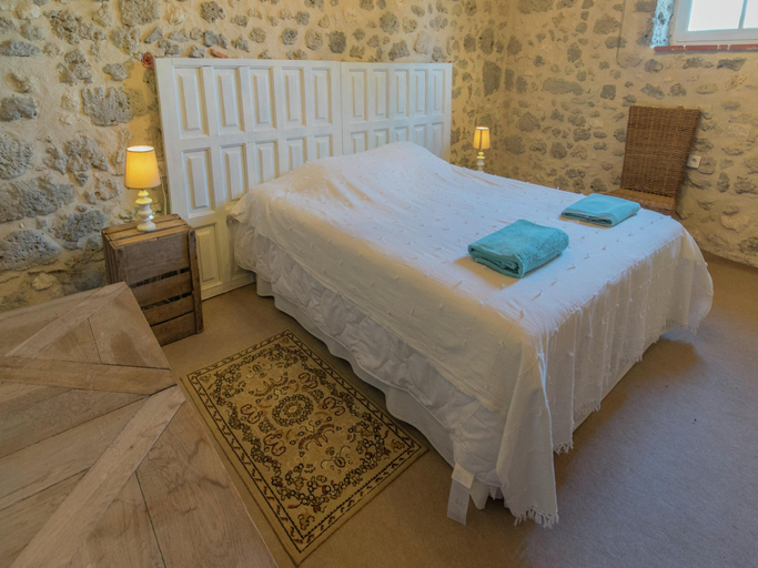 Bedroom 3, Mansion in Fargues with Pool and Garden, Lot-et-Garonne