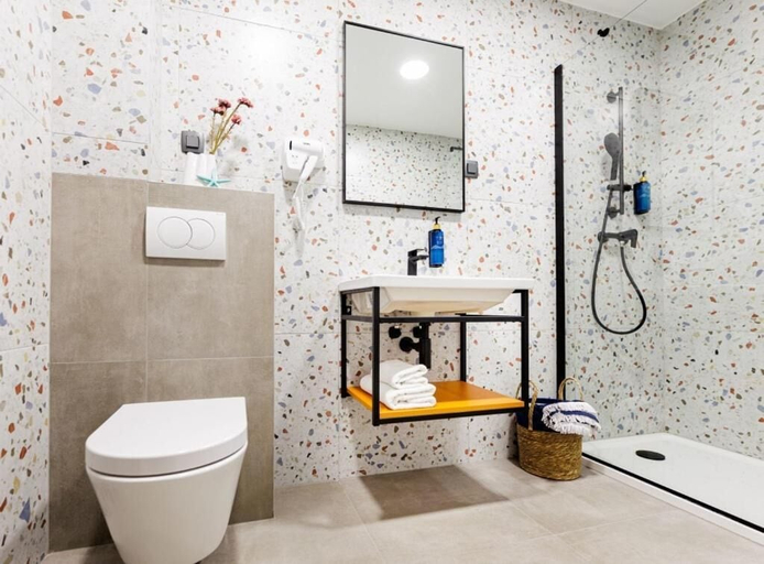 Bathroom 4, Hotel Bolero, Biograd na Moru