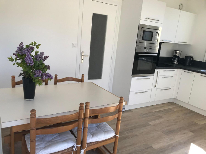 Others 5, Apartment in Audierne near Sandy Beach, Finistère