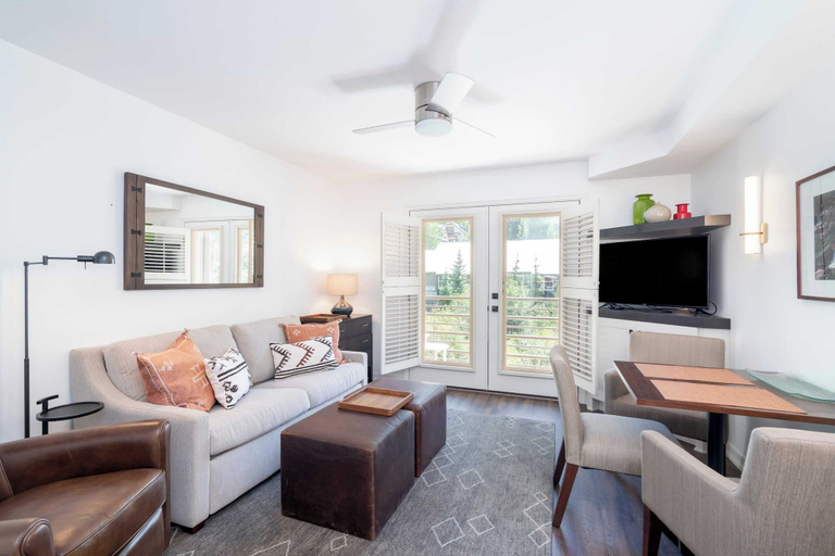 Others 5, Viking Lodge 216 by Avantstay Great Ski Access, Walk to Downtown, San Miguel