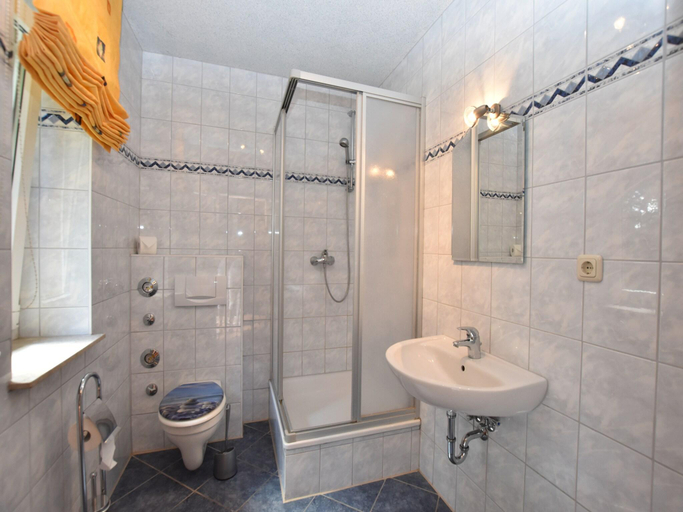 Bathroom 3, Ferienhaus in Damshagen mit Sauna, Nordwestmecklenburg