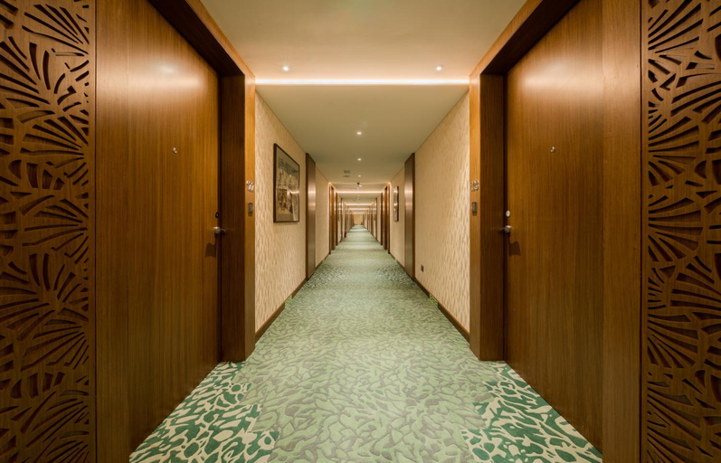 Others 5, 080 Transit Hotel T2, Bangalore Rural