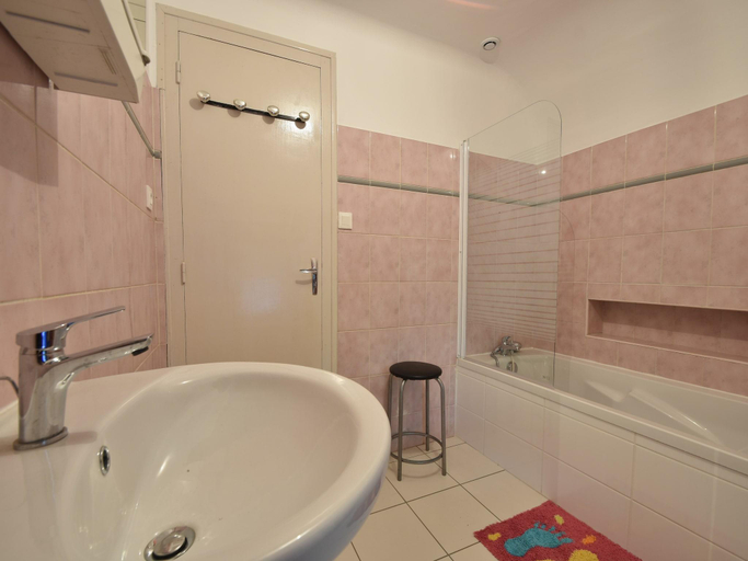 Bathroom 3, Charming Brittany Hideaway, Côtes-d'Armor