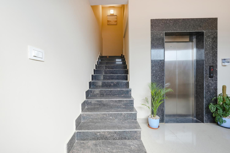 Public Area 2, FabHotel La Palma Suites - Nr. RMZ Eco world, Bangalore