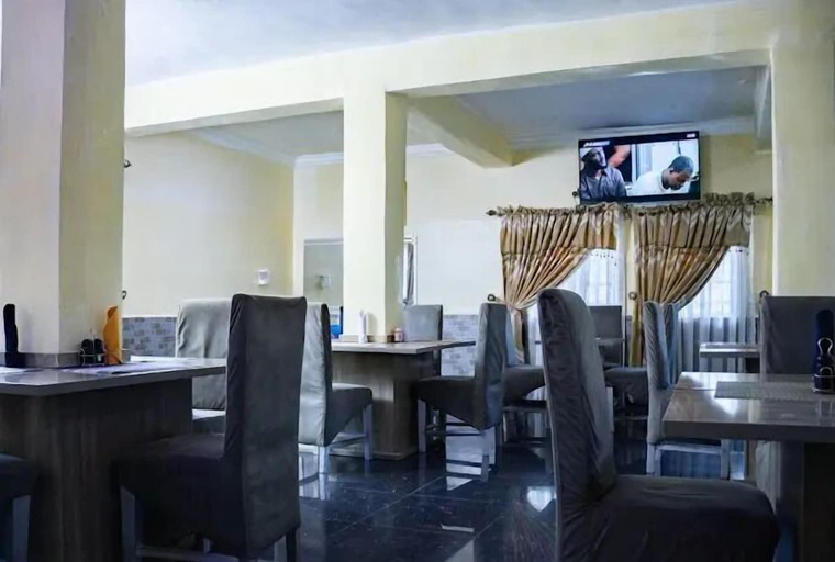 Food & Drinks 4, Drol Apartment, AbujaMun