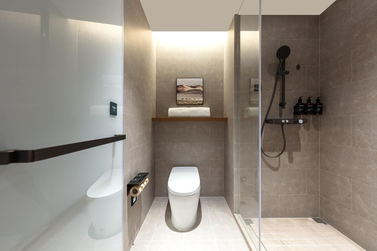 Bathroom 3, Atour Hotel Shanghai Changning Xianxia Road, Shanghai