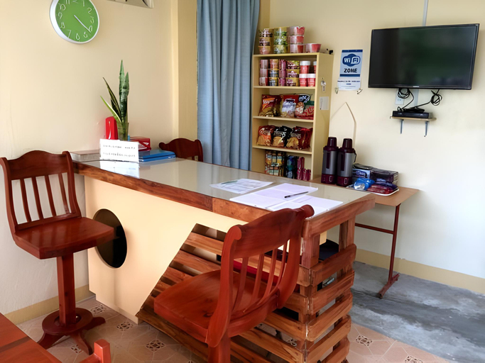 Public Area, Oslob Malonzo Pension House, Oslob