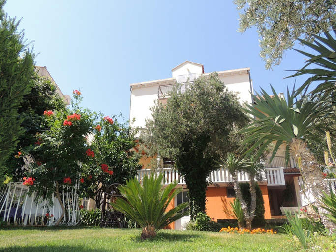 5, Apartments Travarevic - Two-Bedroom Duplex 6 Adults, Dubrovnik