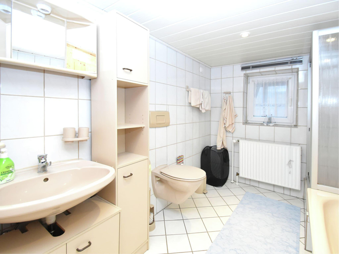 Bathroom 3, Wohnung in Leuderode beim Wildpark, Schwalm-Eder-Kreis