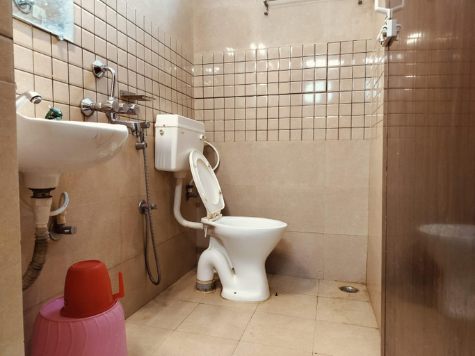 Bathroom 3, Hotel Park View Near Sea Beach By Morservices, Puri