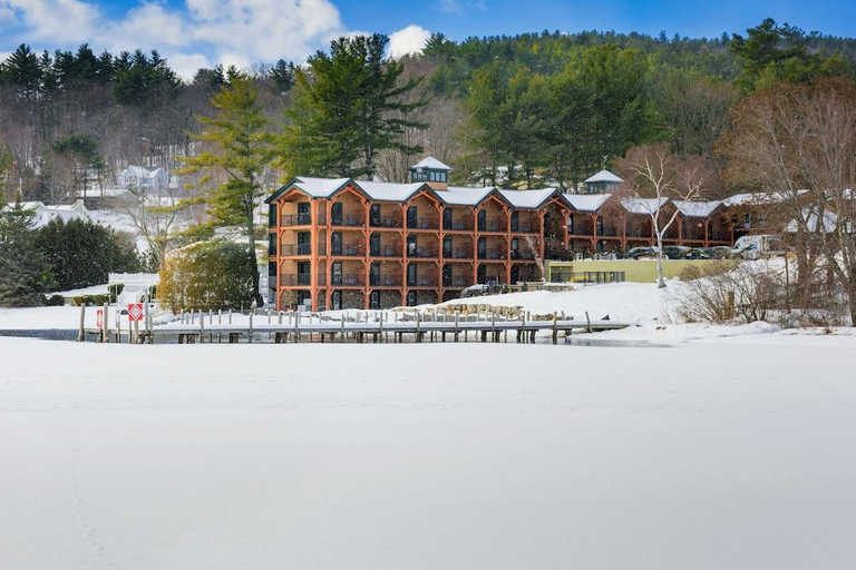 Exterior & Views
