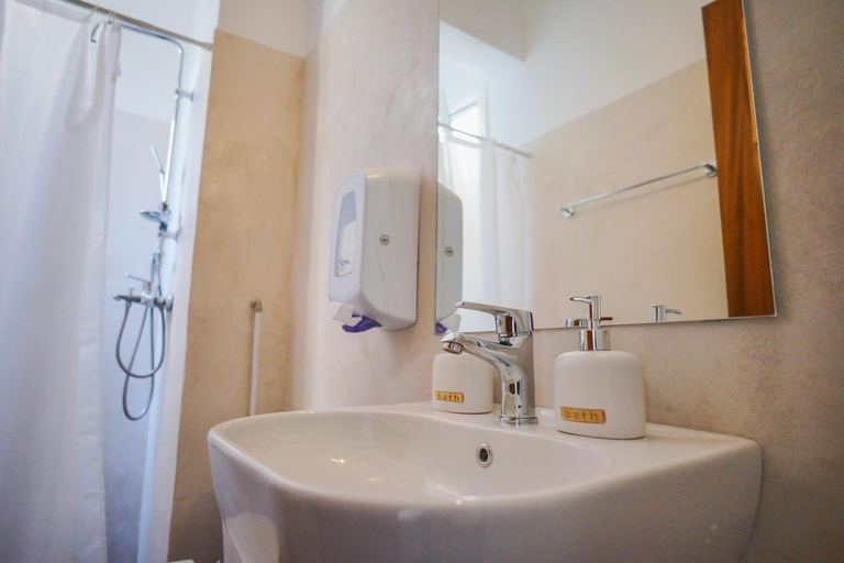 Bathroom 5, Hotel Korfos - Ξενοδοχειο Κορφος Renovated, Peloponnese