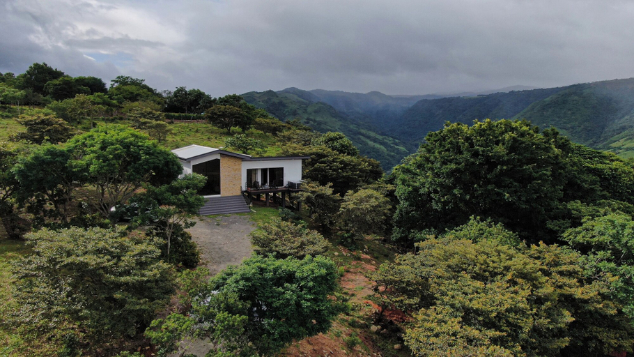 Others 5, Nambi Monteverde, Puntarenas