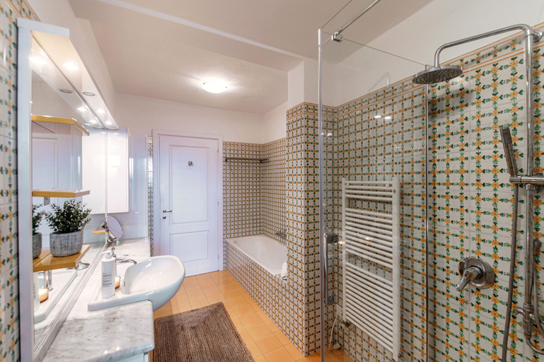 Bathroom 4, Villa Casasco, Como