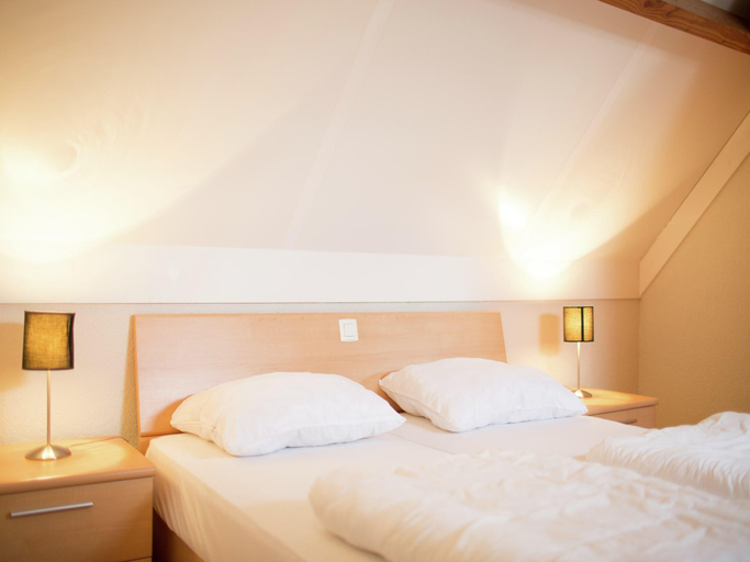 Bedroom 2, Holiday Home in De Haan near Beach, West-Vlaanderen