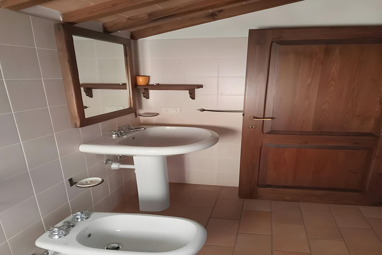 Bathroom 2, Holiday Home in Montone with Pool, Perugia